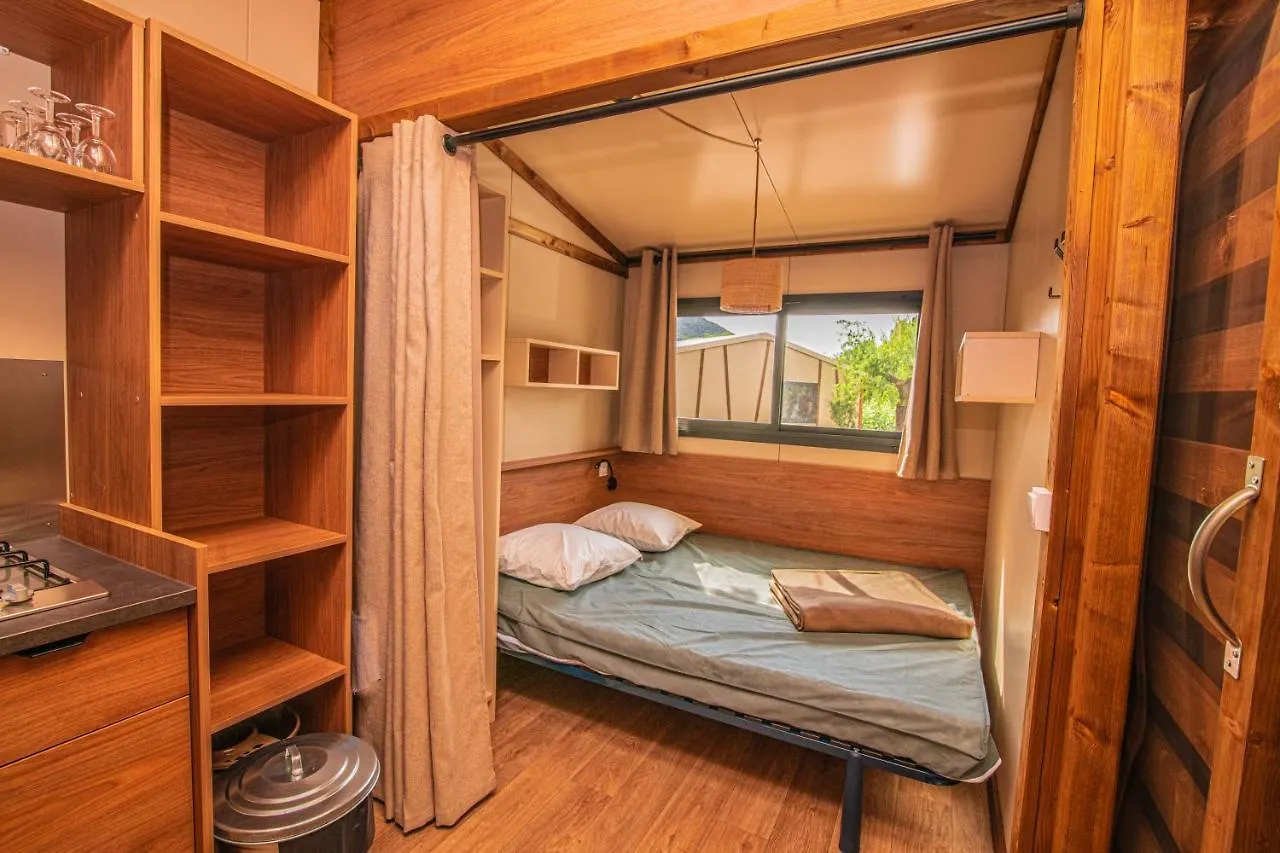 Camping Onlycamp Les Tuilleres Vercheny