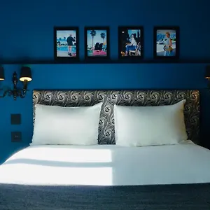 Noir Hotel Parijs