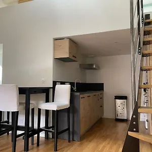 Appartement Atypique Et Fraichement Renove Saint-Vallier (Drome)